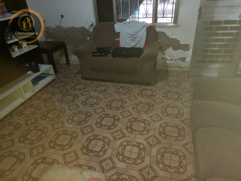 Casa à venda com 2 quartos, 75m² - ,